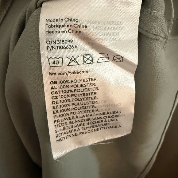 H&M blouse - Picture 3 of 3